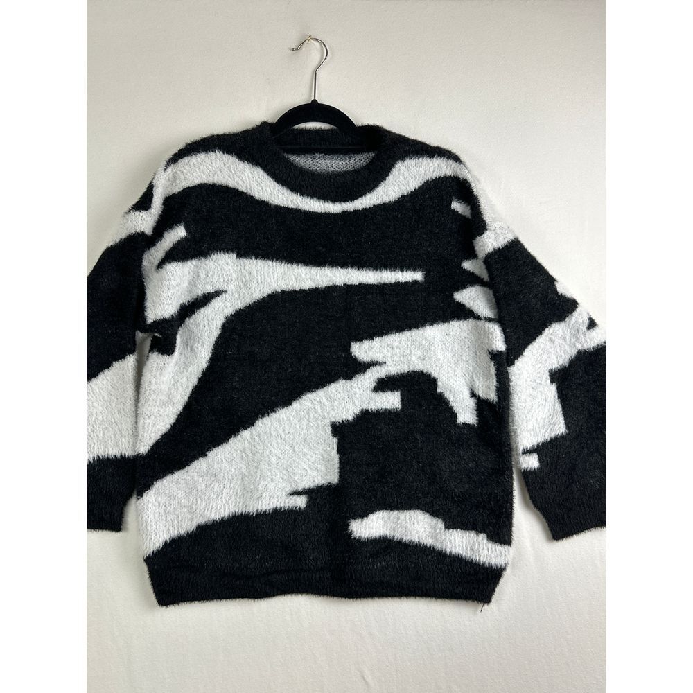 XL Woman's Zebra Fuzzy‎ Knit Grandpa Grunge Sweater